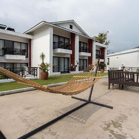 Shangri-La Village Resort, Pokhara Buitenkant foto