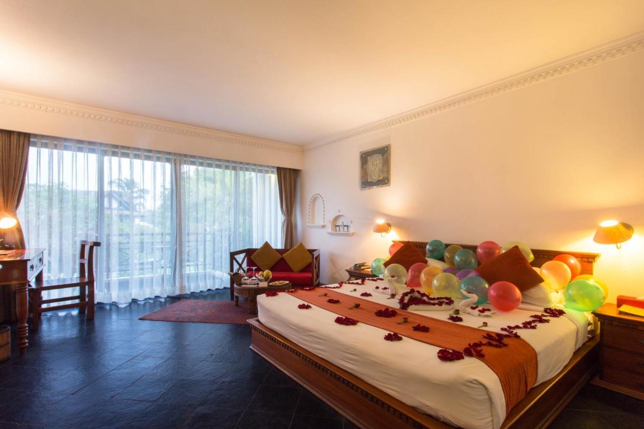 Shangri-La Village Resort, Pokhara Buitenkant foto