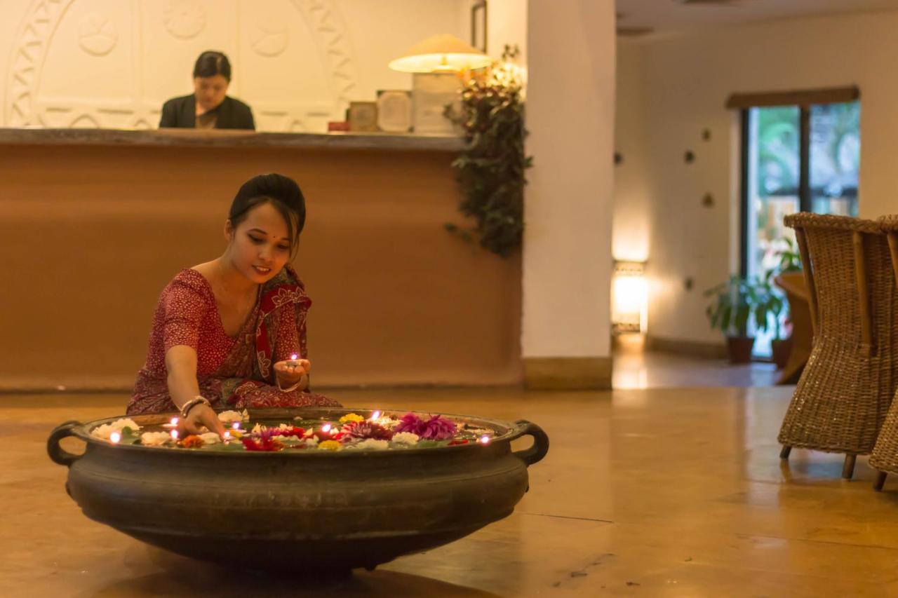 Shangri-La Village Resort, Pokhara Buitenkant foto
