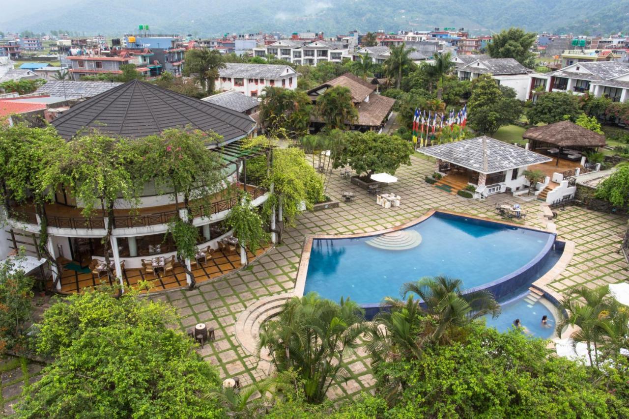 Shangri-La Village Resort, Pokhara Buitenkant foto