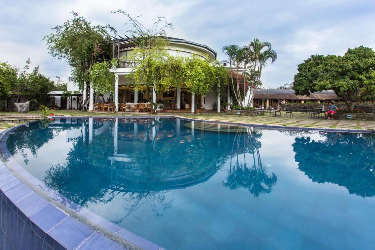Shangri-La Village Resort, Pokhara Buitenkant foto