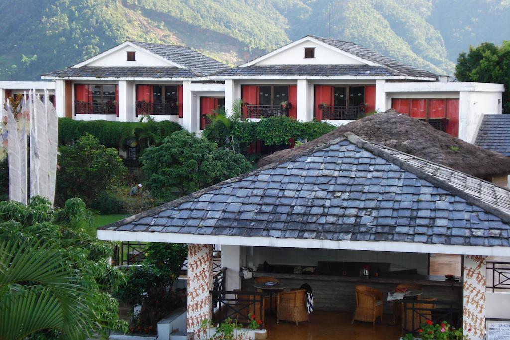 Shangri-La Village Resort, Pokhara Buitenkant foto