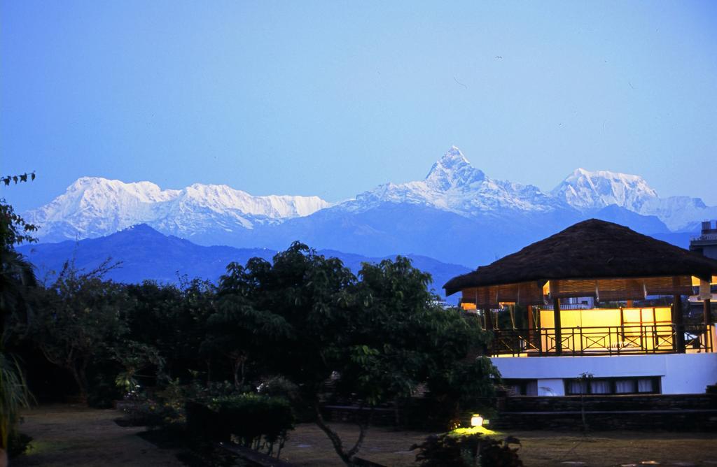 Shangri-La Village Resort, Pokhara Buitenkant foto