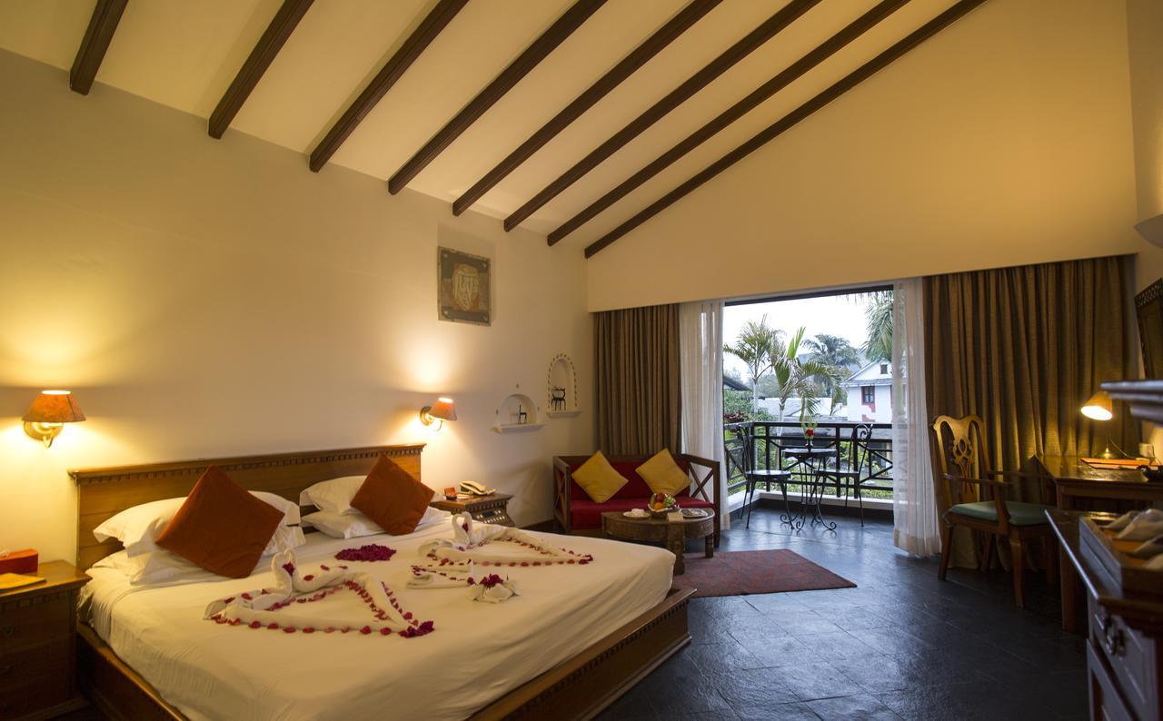 Shangri-La Village Resort, Pokhara Buitenkant foto