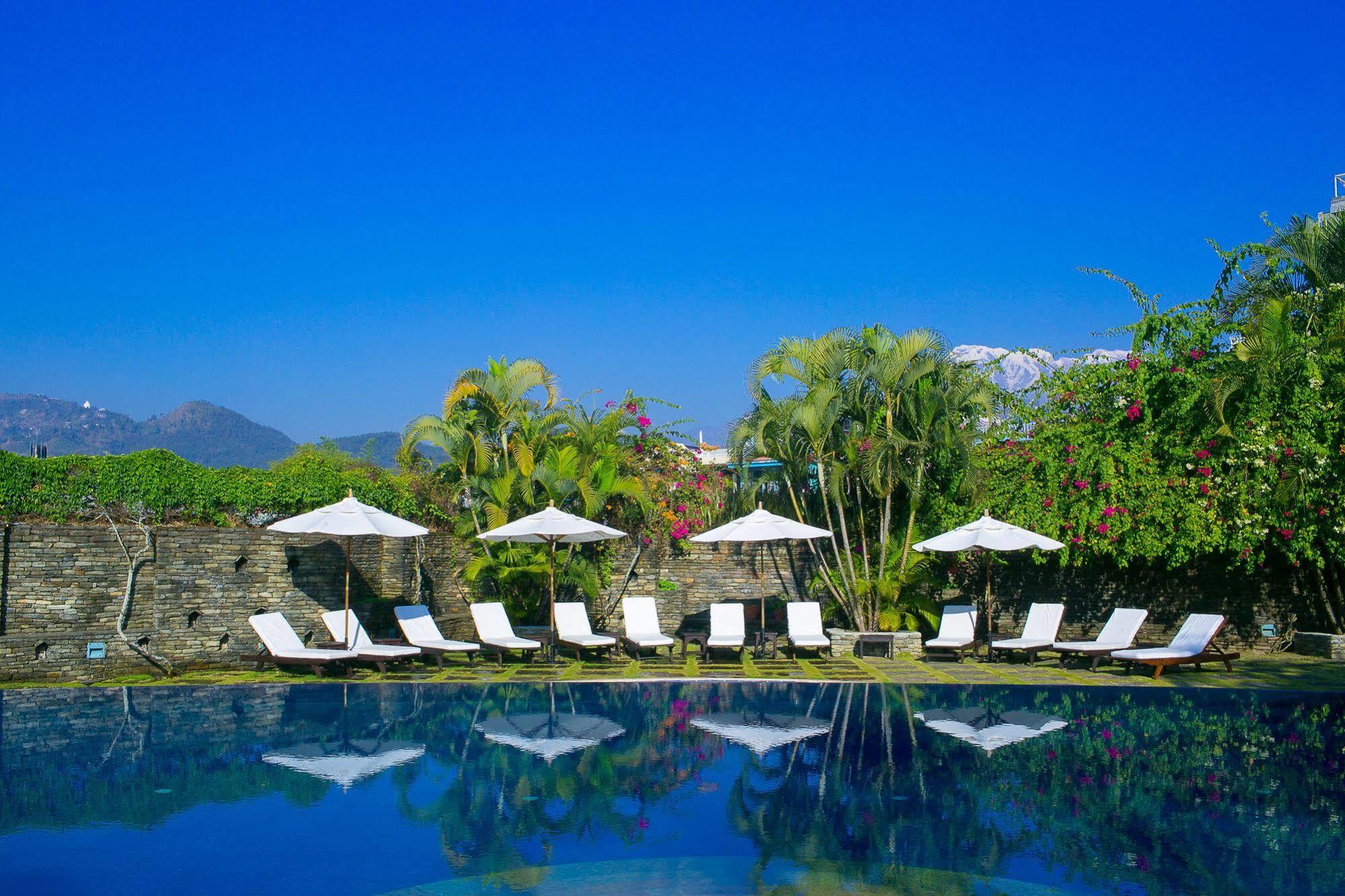 Shangri-La Village Resort, Pokhara Buitenkant foto