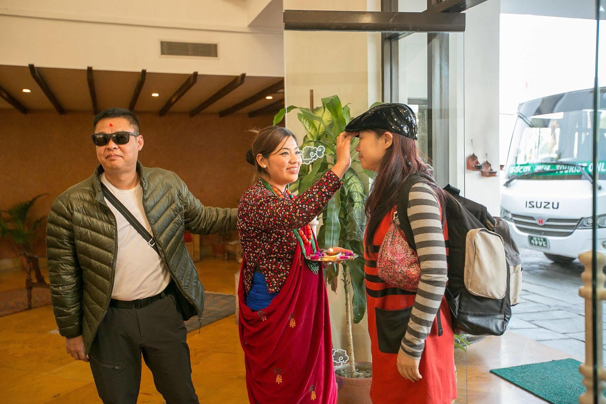 Shangri-La Village Resort, Pokhara Buitenkant foto