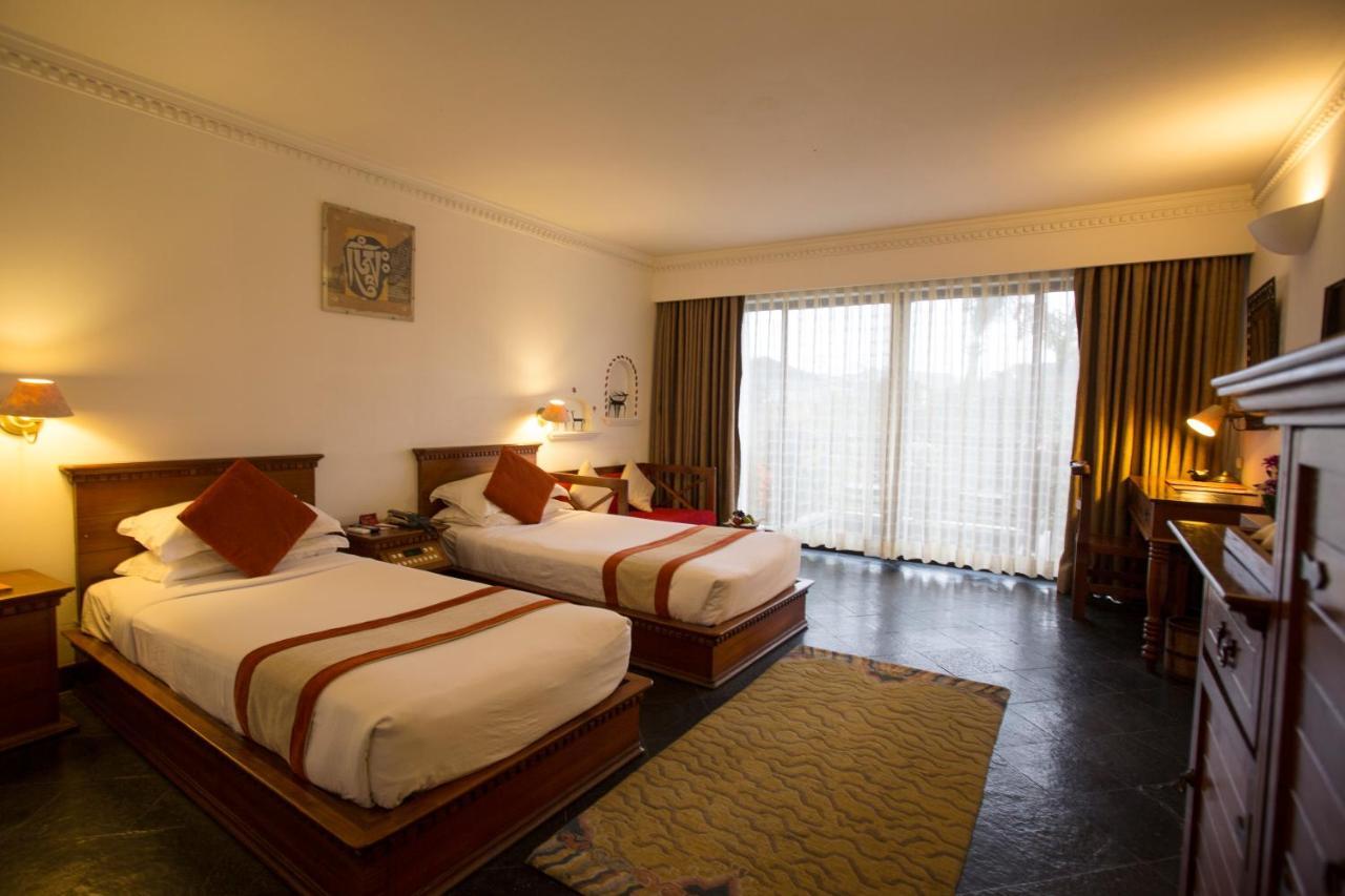 Shangri-La Village Resort, Pokhara Buitenkant foto