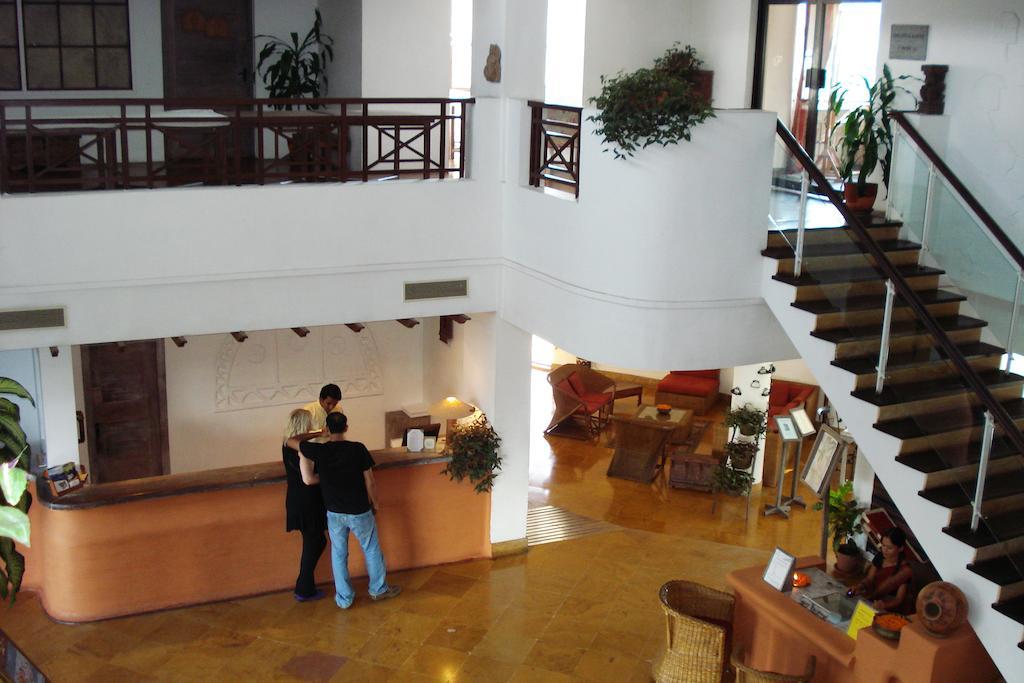 Shangri-La Village Resort, Pokhara Buitenkant foto